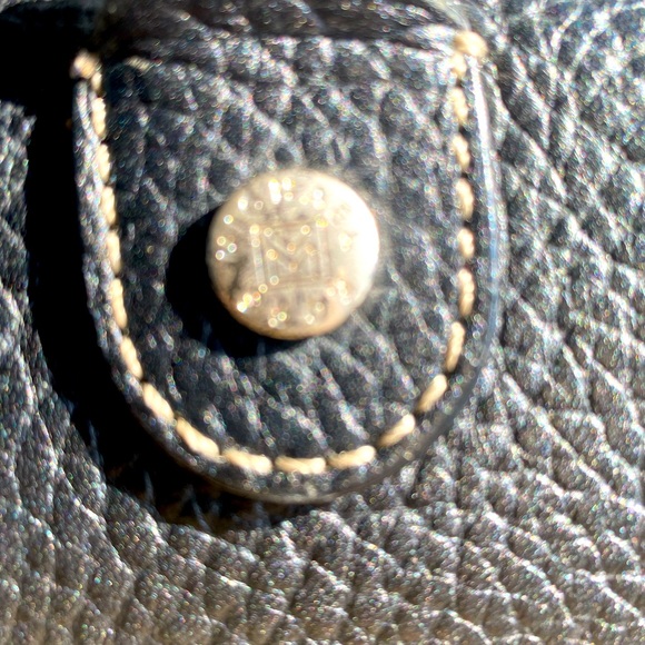 Michael Kors (not sure if authentic) real leather handbag Black. - Picture 3 of 6